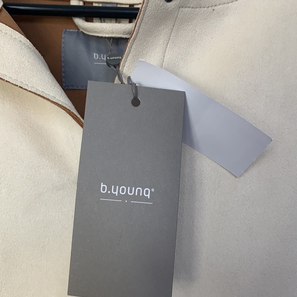 B.Young chill long jacket - Picture 4 of 6